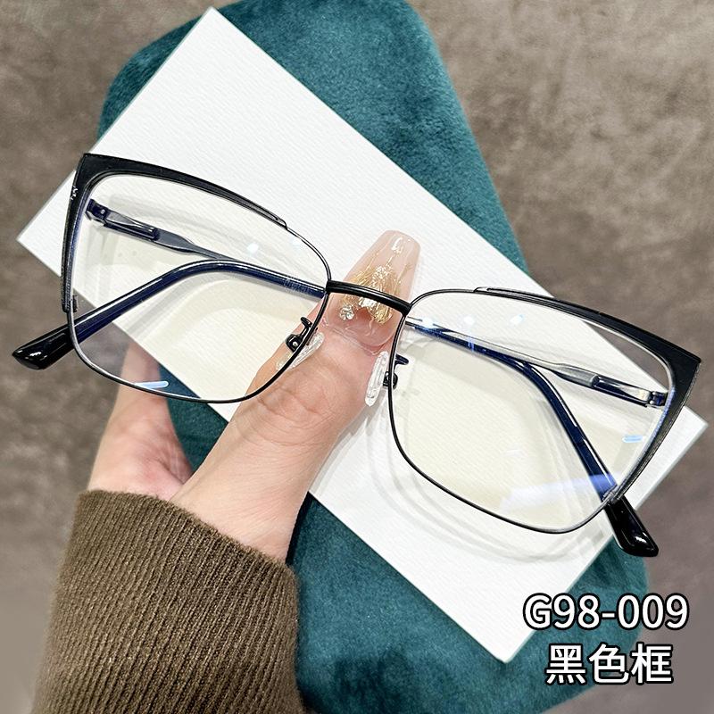 2026New unisex versatile glasses with metal frames, popular online, face-slimming decorative flat lenses, suitable for myopia, natural look