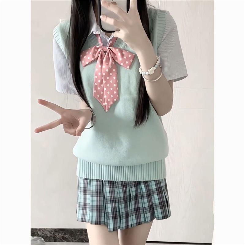 

Anime-Inspired V-Neck Knitted School Uniform Vest XS