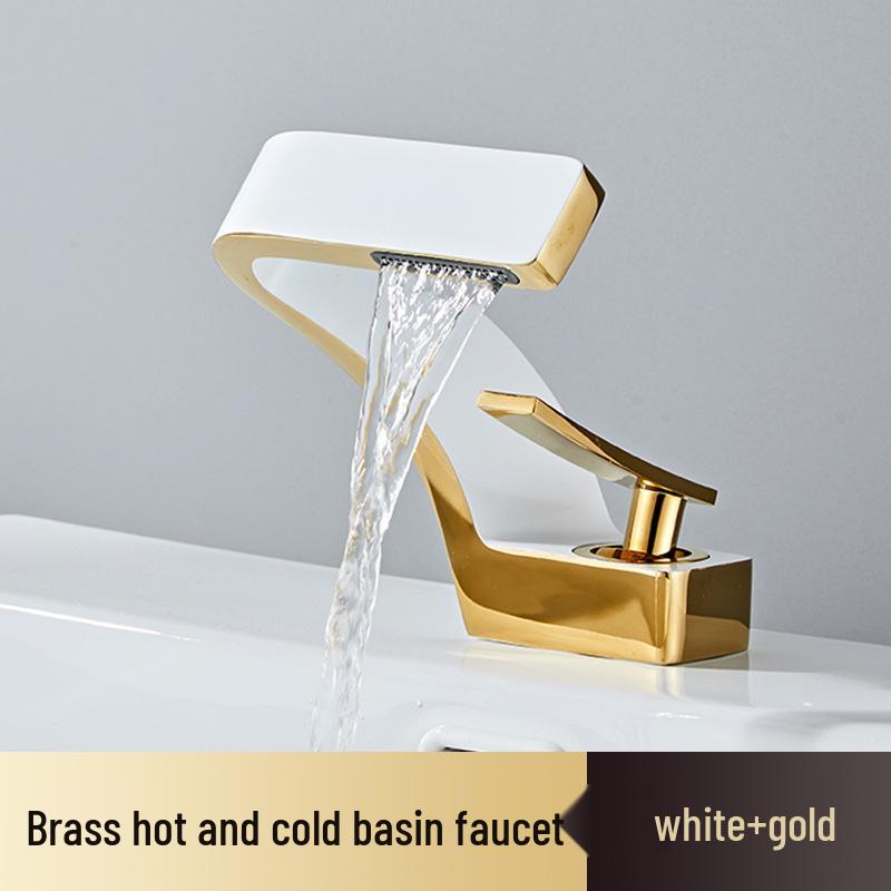 Rubinetto Ottone a Cascata Dorata – Lavabo Lusso a Foro Singolo