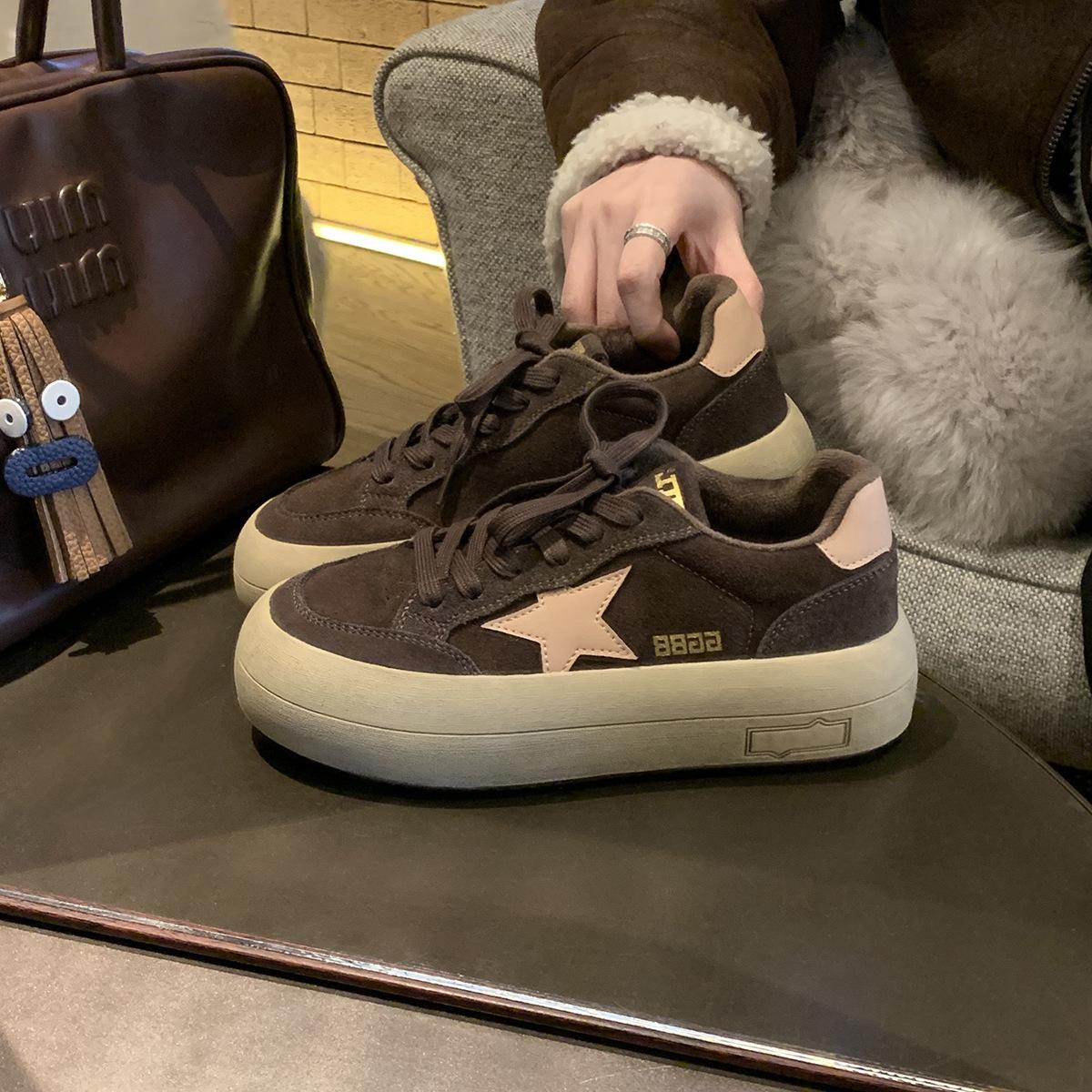 

Grape mother has the same style in stock~ Round head platform bread shoes with velvet, retro splicing, casual style star board shoes for women 35