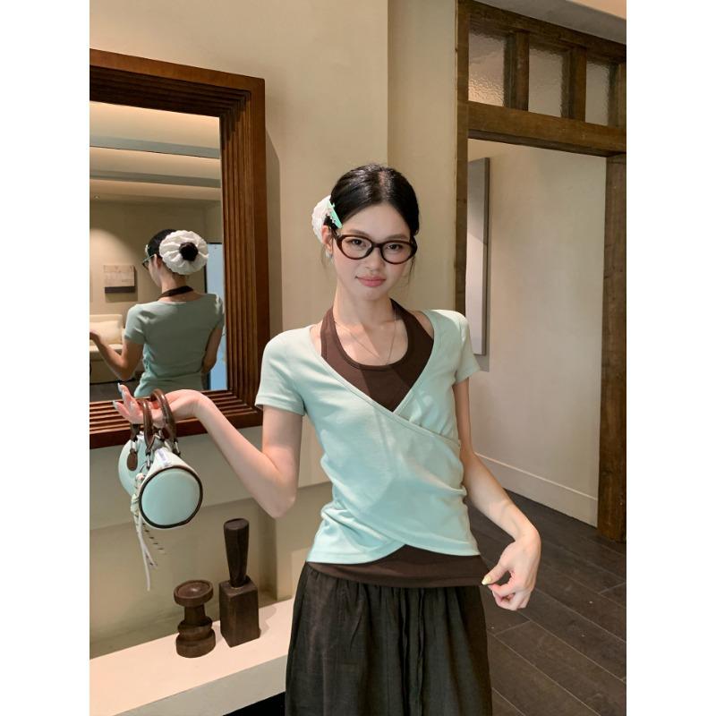 Contrasting color fake two-piece splicing neck-hanging short-sleeved T-shirt women's summer fashion spice girl style slim-fitting versatile foreign 