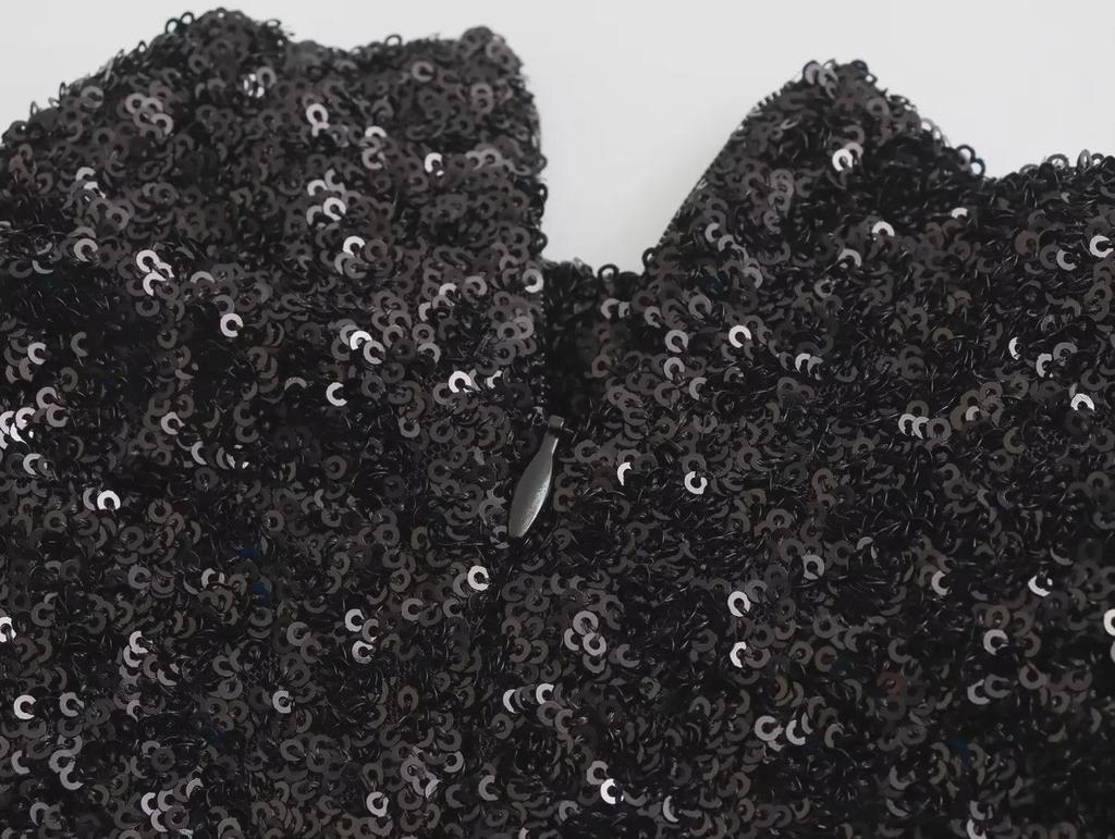 2024 Damen Schwarzes Pailletten-Mini-Abendkleid mit ärmellosem Design, Schulterpolstern und Gürtel