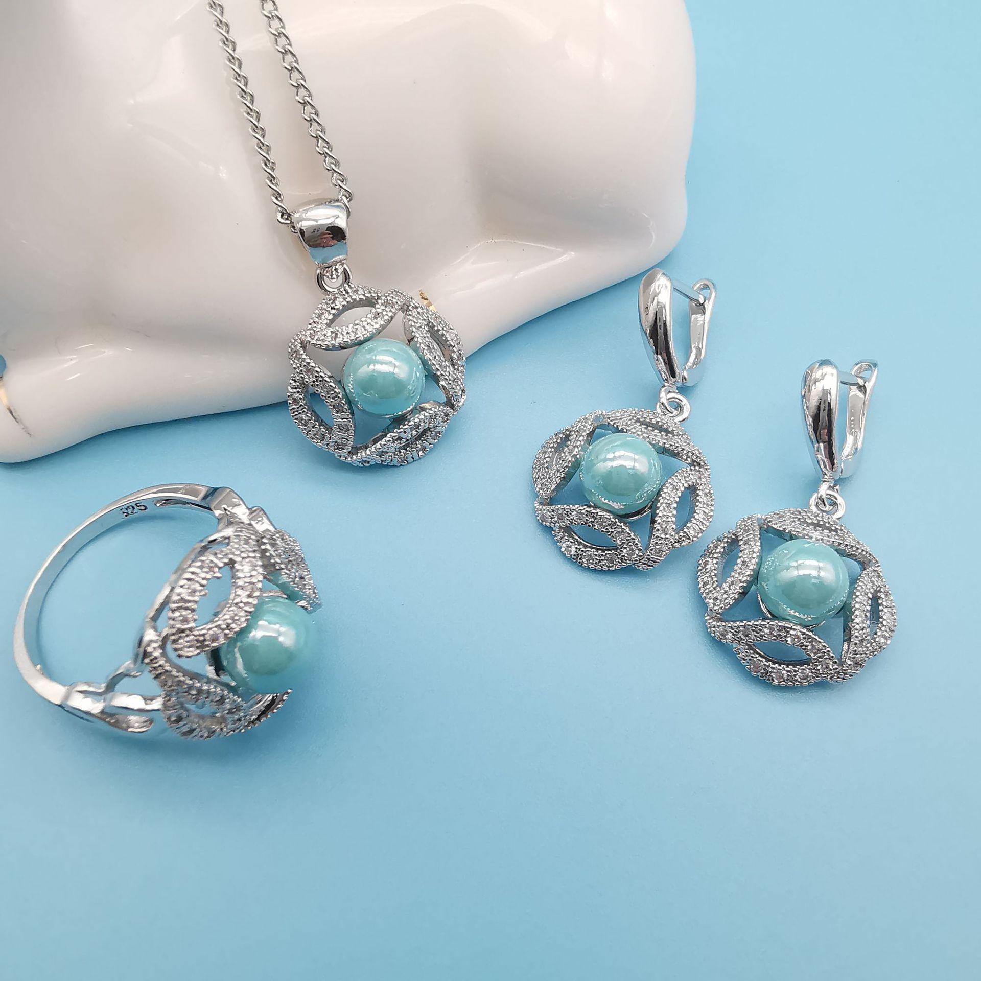 

2025 Новый Модный Круглый Витой Жемчуг Многоцветный Набор из Трех Предметов Size 10 небесно-голубой