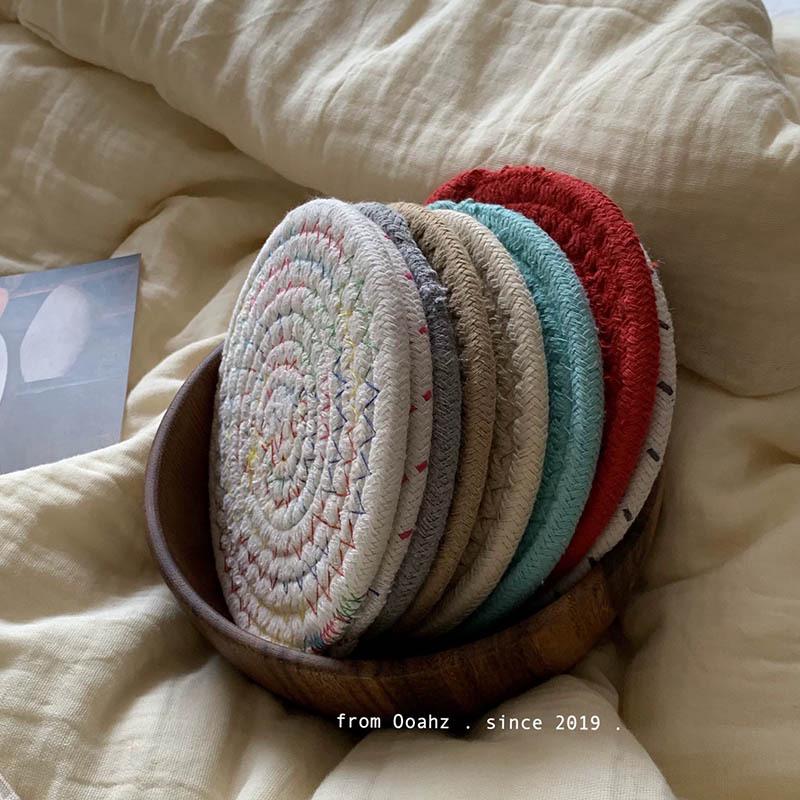 

Round Woven Cotton Heat-Resistant Coaster and Placemat for Kitchen Use 11 cm