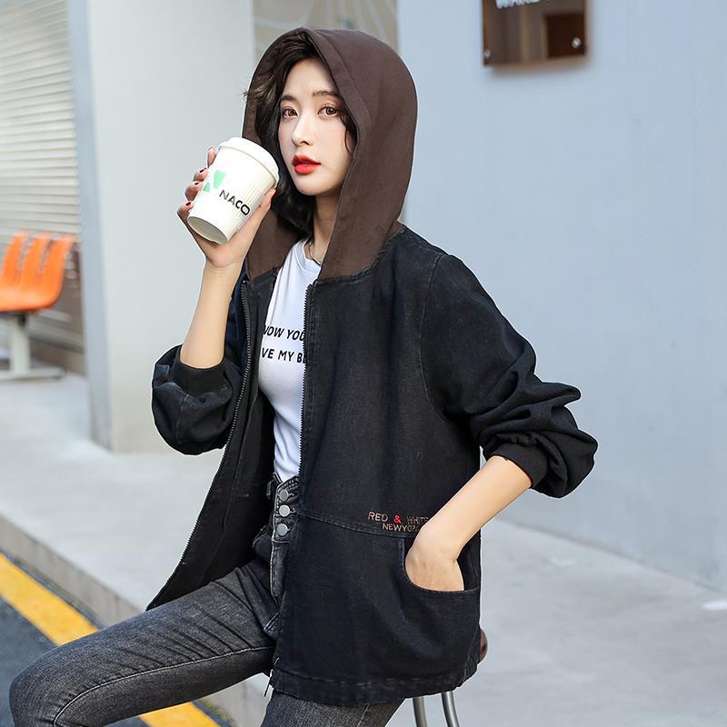 Damska kurtka dżinsowa z kapturem w koreańskim stylu, luźny krój, haftowany miś, blok kolorów