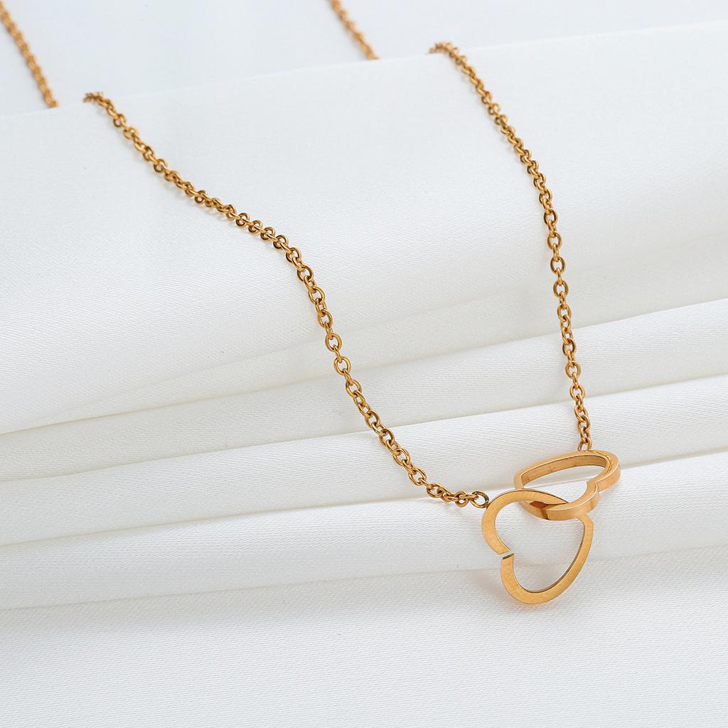 Heart-Shaped Necklace Light Luxury Niche Design Sense Necklace Female Collarbone Chain Female Titanium Steel Temperament With Jewelry Does Not Fade