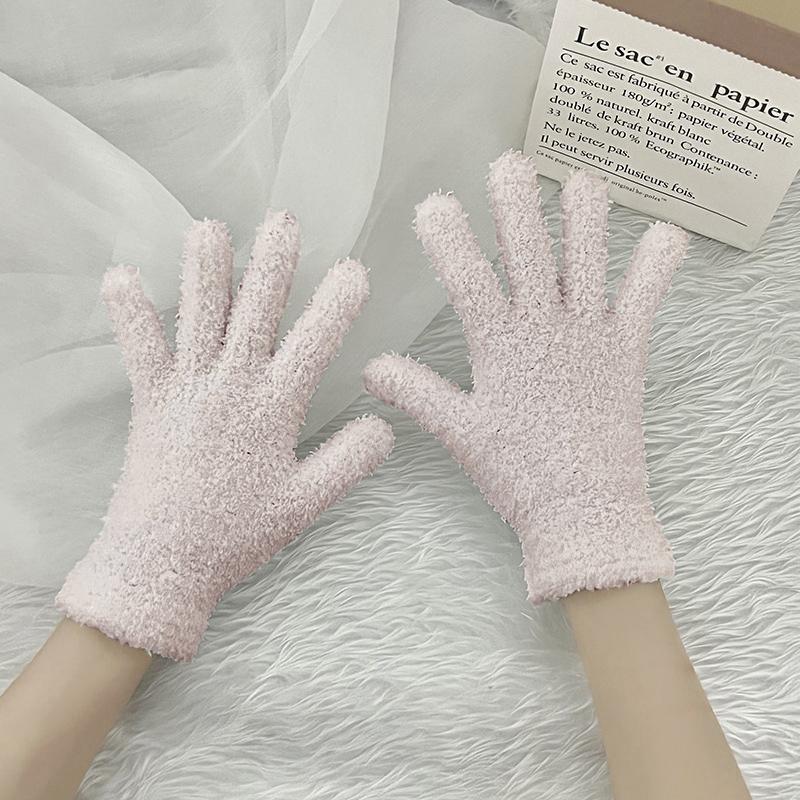 1Pair Anti Pilling Student Cute Writing Warm Gloves Gift Winter Fashion Coral Fleece Practicality Touchscreen Gloves Minimalist