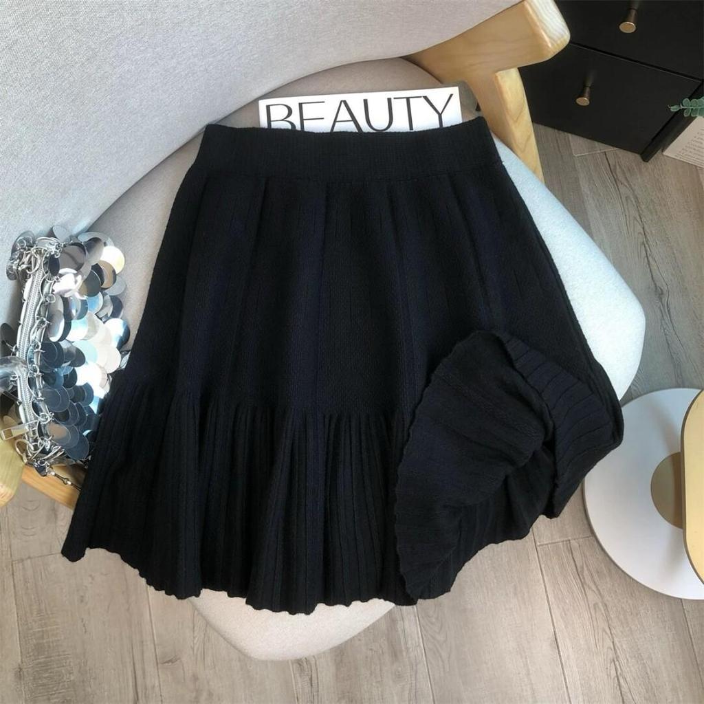 MIU Style 2025 Fall/Winter Knit Pleated A-Line Mini Skirt - Versatile and Slimming
