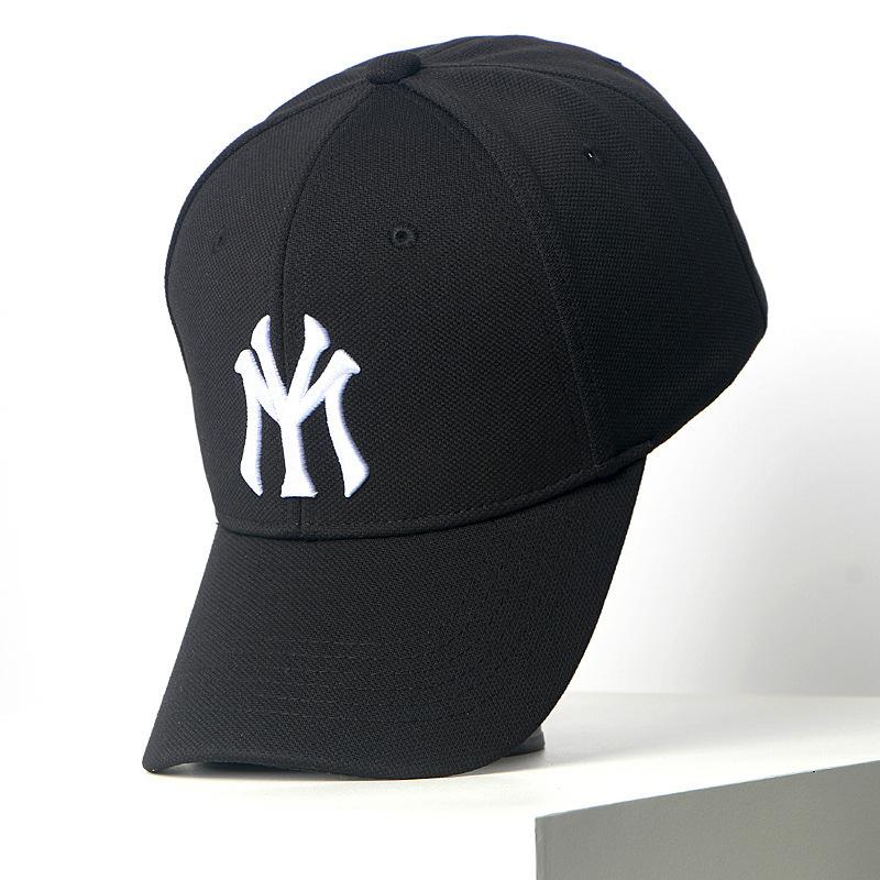 Korean Hat Men and Women Trendy Autumn and Winter Street Couple Letter Baseball Hat Warm Hat Versatile Sports Baseball Cap