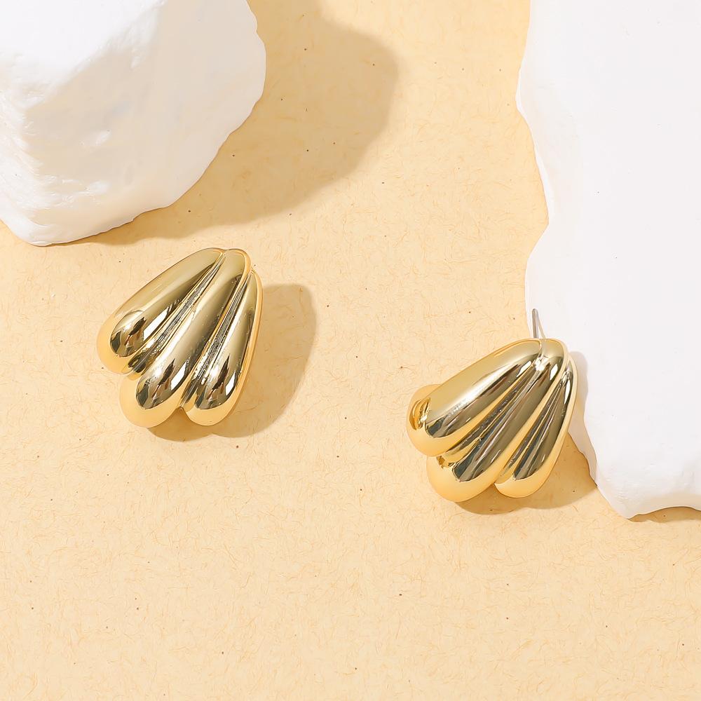 European and American Jewelry New High-end Gold Fashion Personality Exaggerated Stud Earrings Creative Circle Earrings Set