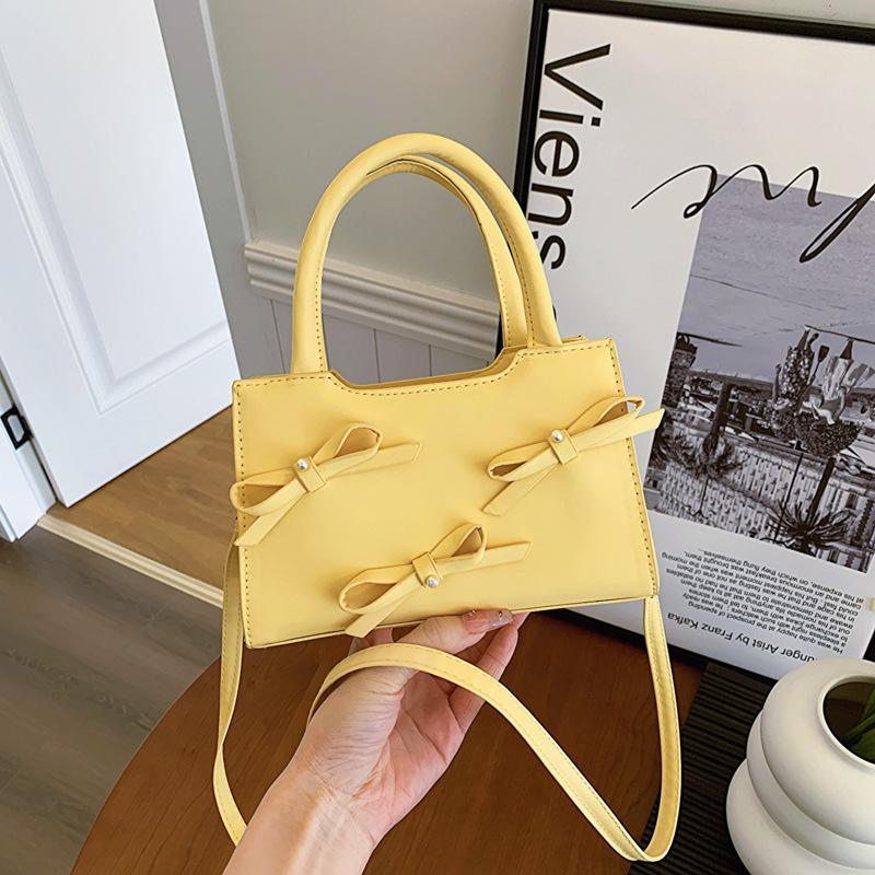 Niche Bow Bag New Cute Small Square Bag Fashionable Versatile Shoulder Bag Commuter Hand Crossbody Bag