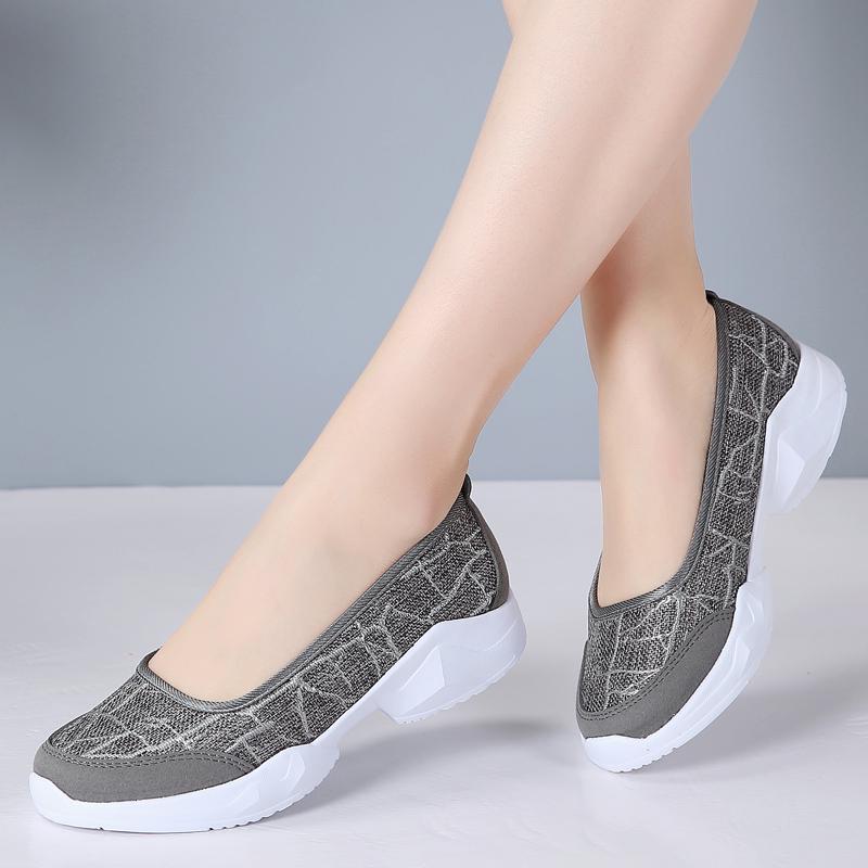 Soft Soled Ultra Light Plus Size 43 Flat Shoes Women Slip On Loafers Breathable Boat Shoes Ladies Casual Fashion Sneakers Gray