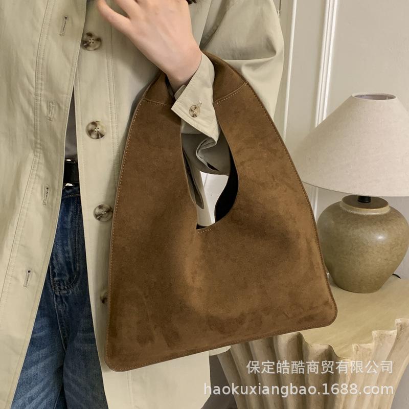 Retro Casual Underarm Bag Women 2025 Autumn and Winter New Fashion Matte Dumpling Bag Korean Version Niche Design High Sense
