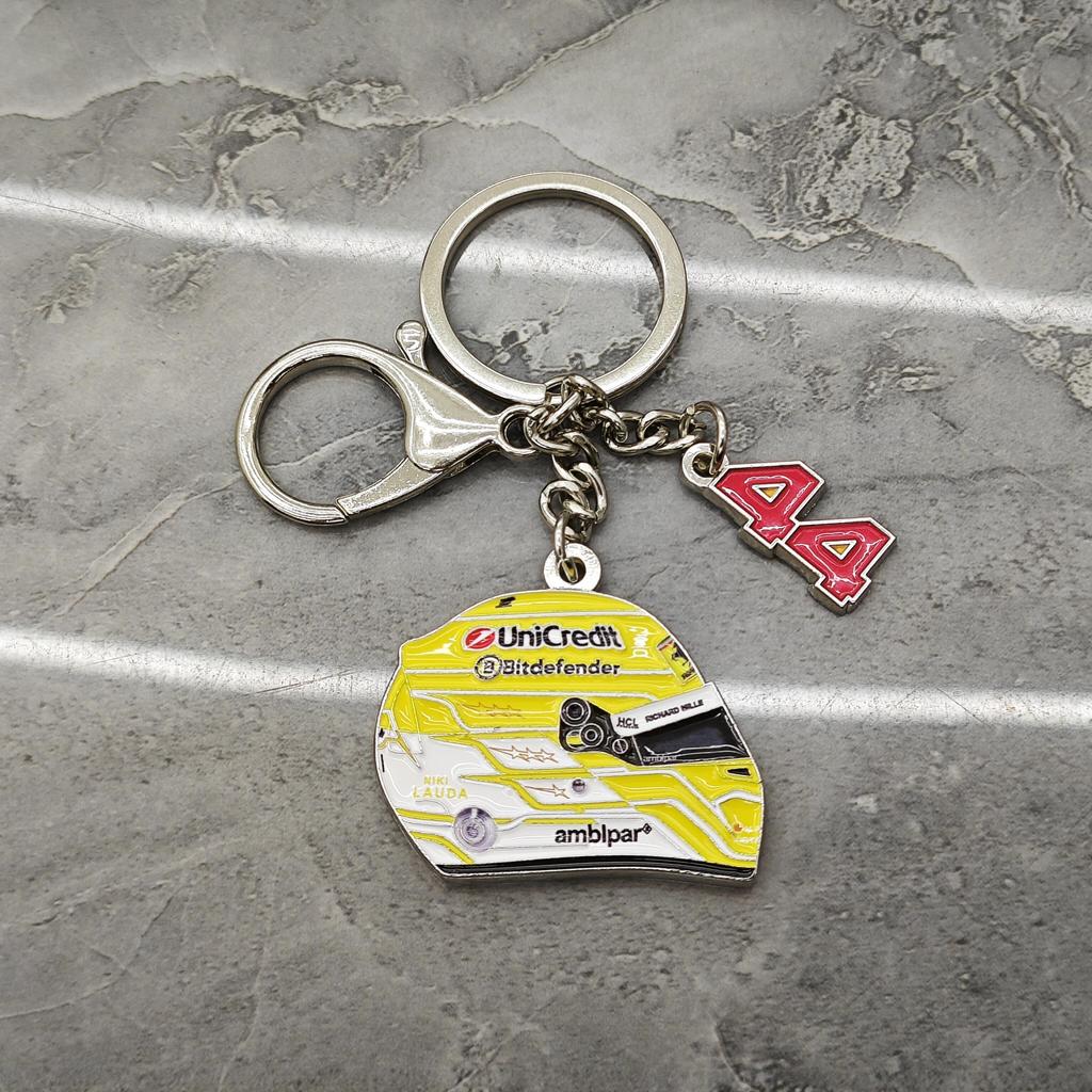 Ferrari Car Racing Helmet Keychain Ornament Pendant Gift For Ferrari HSF90 Stradale SF90Spider 296 GTB 296 GTS Auto Accessories