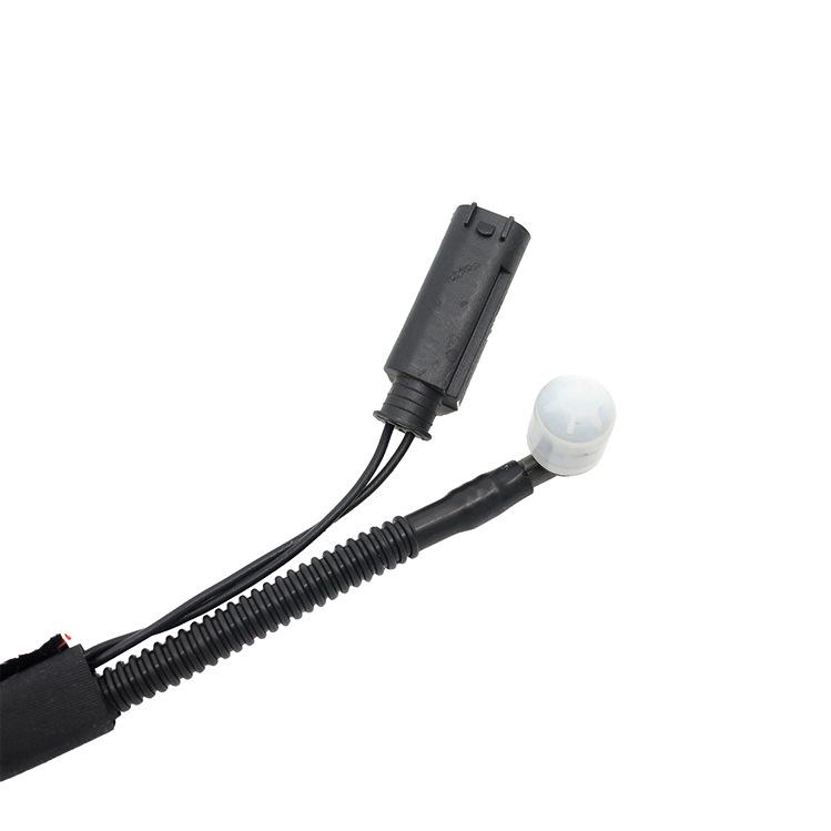 BMW serii 5 F10/F11 Przewód spryskiwacza szyby 61667205117