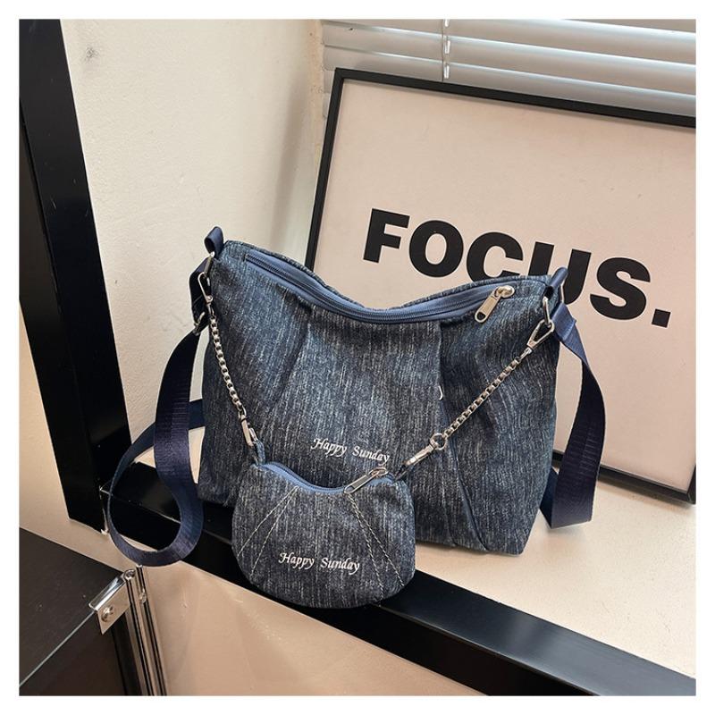 Canvas bag women's large-capacity new summer versatile messenger mother and child bag pleated college student tote bag