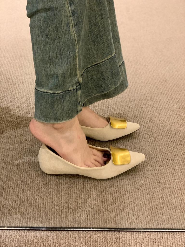 MUKEKe inner height increase pointed retro red wedding shoes women's shoes 2025 spring and autumn temperament with skirt evening single shoes