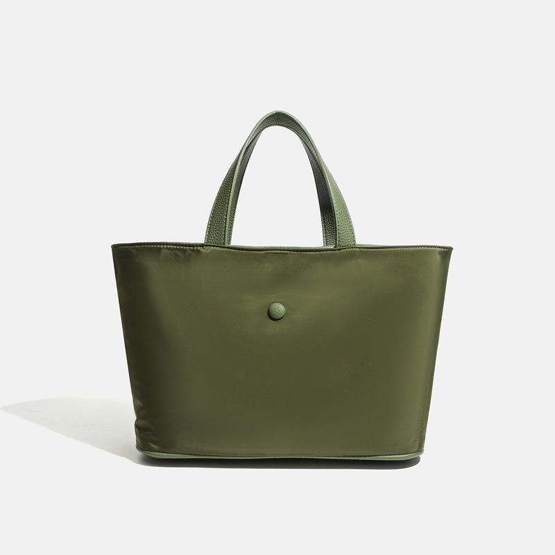 Small-scale Design Minimalist Lightweight Tote Bag, Fashionable Large-capacity Underarm Commuter Bag