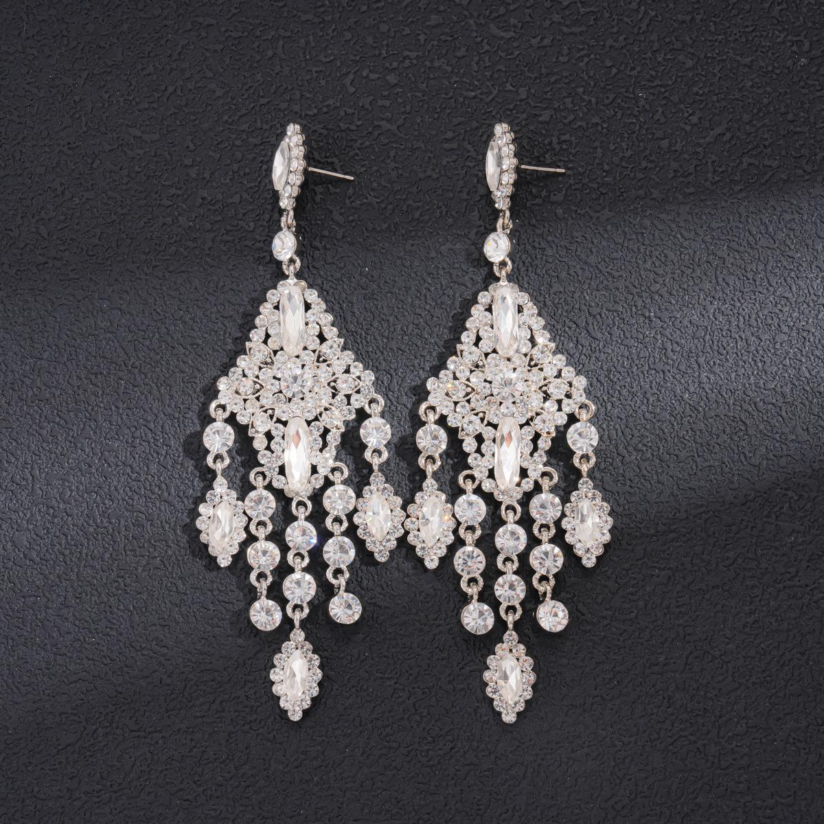 

Серьги с цветочной бахромой, Модные и изысканные серьги, Легкая роскошь и высококлассные серьги для женщин