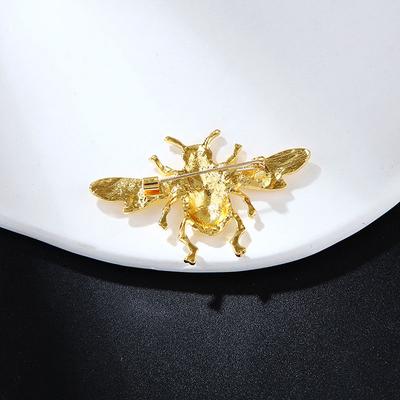 Retro Bee Brooch Pins For Women Clothes Collar Coat Party Jewelry Accessory