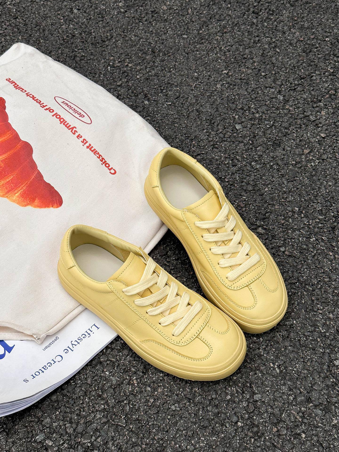 

Первый слой коровьей кожи 2025 минималистичная кожа немецкие тренировочные туфли белые летние удобные дышащие повседневные туфли женские туфли плоская подошва 40 жёлтый