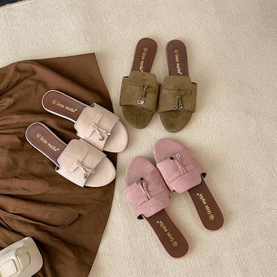 Grape Mother, the Same 2025 Summer Retro Old Money Fringed Lock Flat Bottom One-word Slippers Women's Sandals Outside