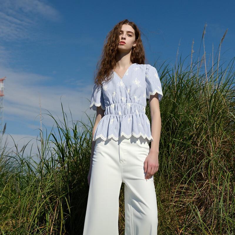 Sancai 2026 Summer Striped Embroidered V-Neck Blouse