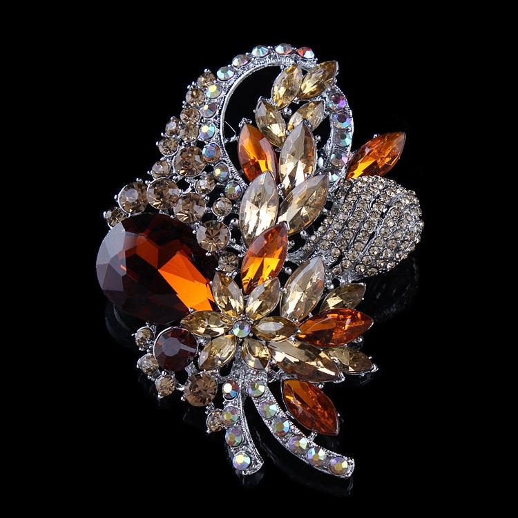 

Классические ретро броши в стиле барокко с крупными стразами для женщин, роскошные винтажные хрустальные подвески-булавки, женские пряжки для вечеринок и банкетов