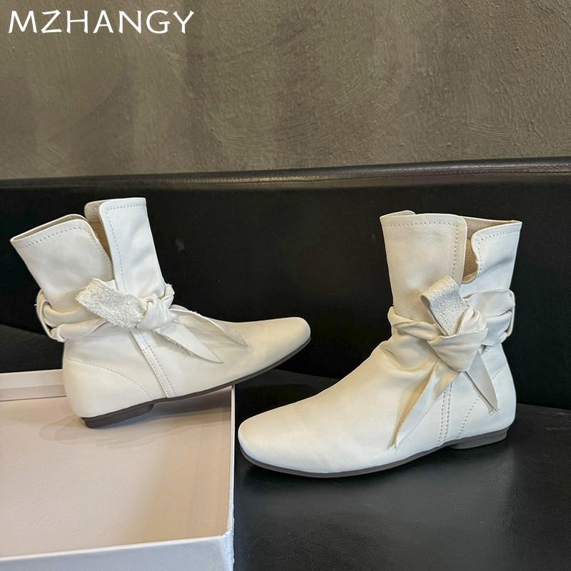 Модные зимние женские кожаные ботильоны на низком каблуке — фото 4