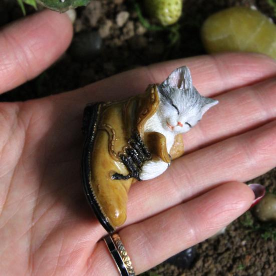 Miniaturní želva vlastnoručně vyrobená zahradní figurka z pryskyřice jako dárek