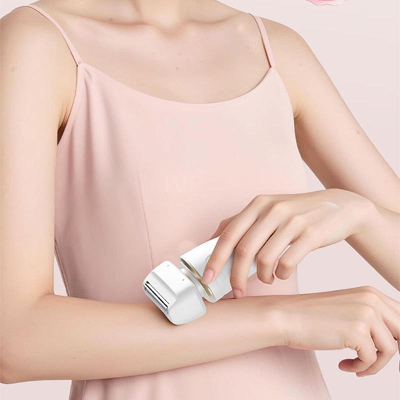 Electric Shaver Cutter for Women Bikinis Trimmer USB Rechargeable Hair Removal for Women Pubic Hair Trimmer Tool