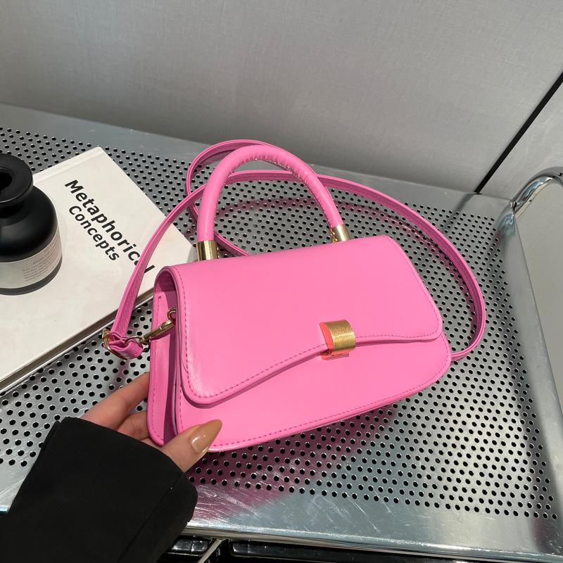 Women's Bag 2025 New Fashion Commuter Bag Versatile Shoulder Messenger Bag High-end Baguette Bag Niche Small Square Bag Women