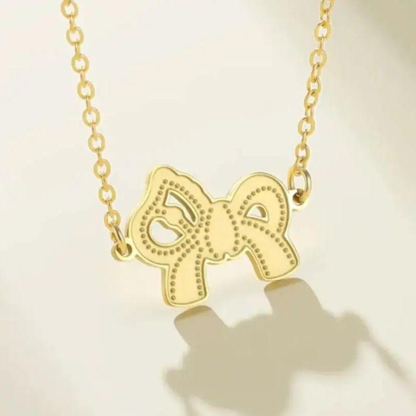 Romantic Bowknot Necklace Dainty Horse Pendant Necklace Cute Pony Necklace for Women Minimalist Animal Jewelry Gift for Her