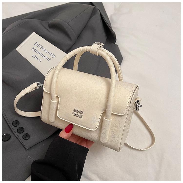 

2025 new versatile handbag texture popular handbag women s high-end one-shoulder crossbody small square bag белый