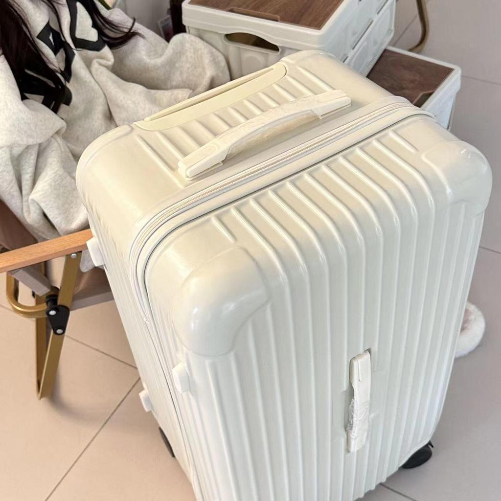 Extra Large Capacity Travel Suitcase with Trendy Trolley Design, Scratch-Resistant, Combination Lock, and Durable for Students and Men