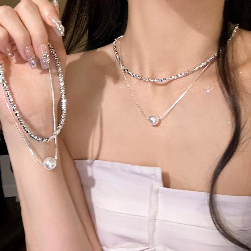 Double-layer Necklace for Women in Summer, Featuring High-end Design and Versatile Style, Suitable for Collarbone Jewelry.