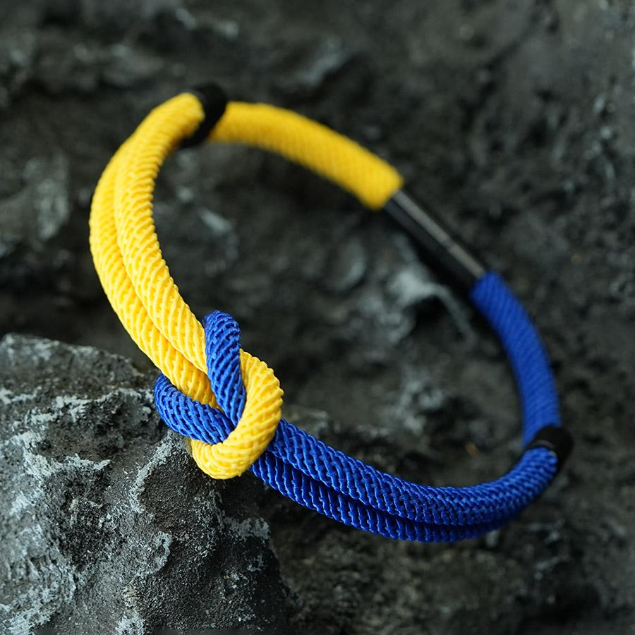 Neues doppelreihiges Liebesknoten-Paararmband Handgeflochtenes Nylonseil Verstellbares Freundschaftsarmband Handschmuck für Männer Frauen