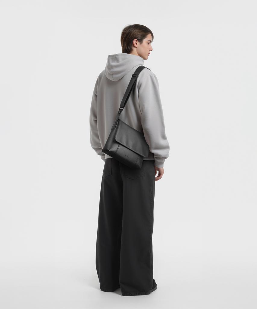 Qualpack Essential Crossbody Bag 309 Black