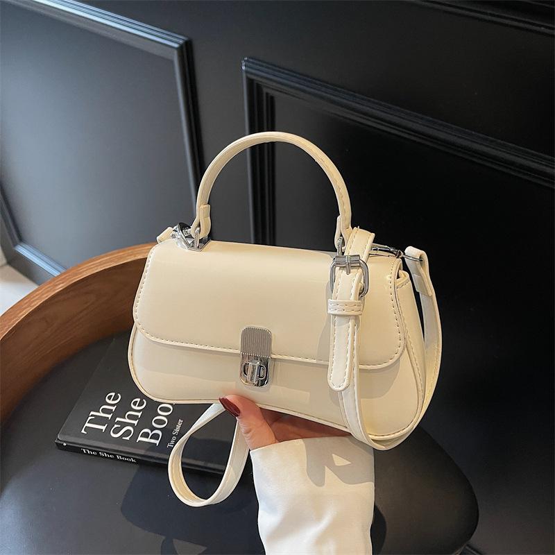 Small Bag Women's New Fashion Versatile Shoulder Messenger Bag High-end Portable Small Square Bag