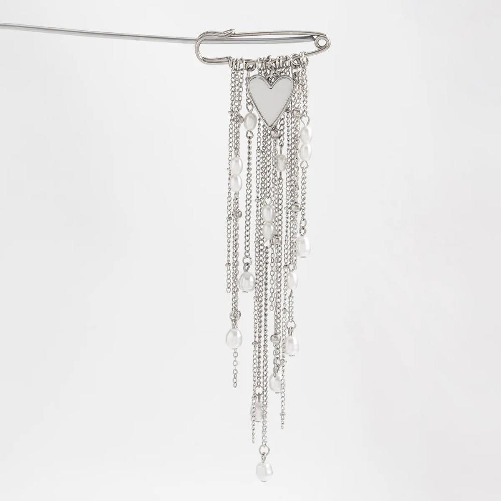 Multi Functional Imitation Pearl Heart Pendant Brooches Creative Tassel Chain Suit Pants Pins Brooch Fashion Clothes Decoration
