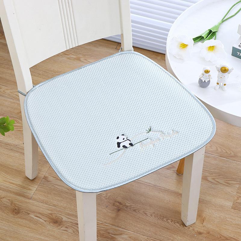 Four-season Silk Pad Four-season Universal Cushion Chair Cushion Office Use Long-term Seat Rug Buttock Cushion Plush and Thick 40 * 44cm