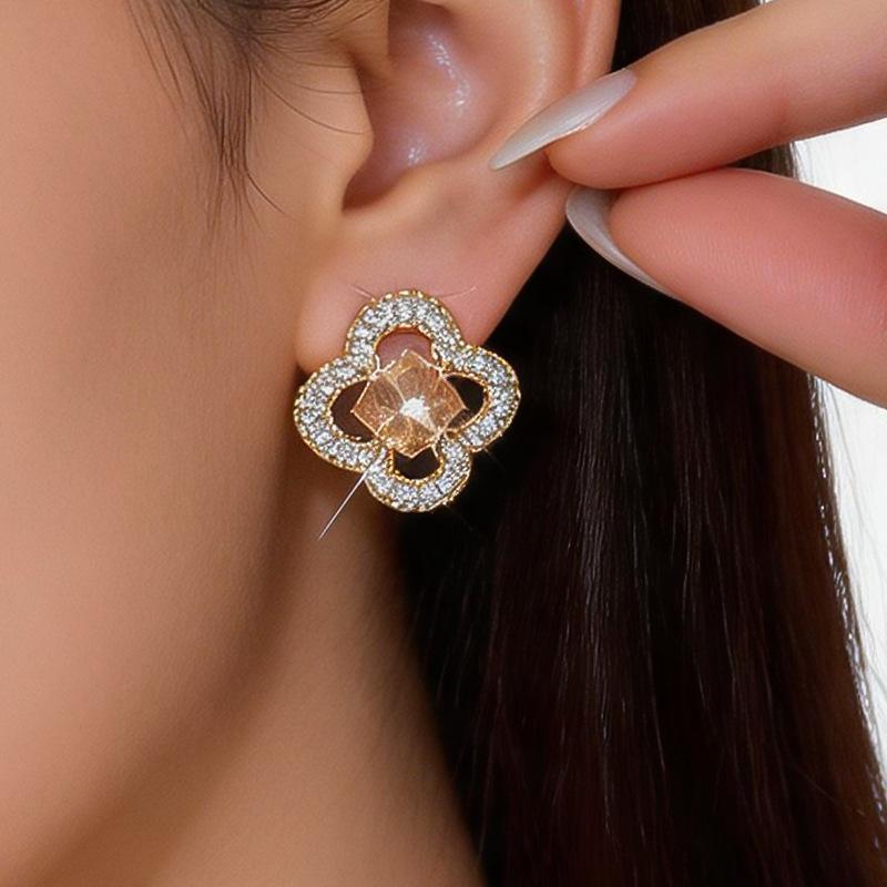 Silver Needle Luxury Rhinestone Inlaid Floral Rhombus Retro Earrings: Exquisite, Versatile Cross-Border Ear Jewelry
