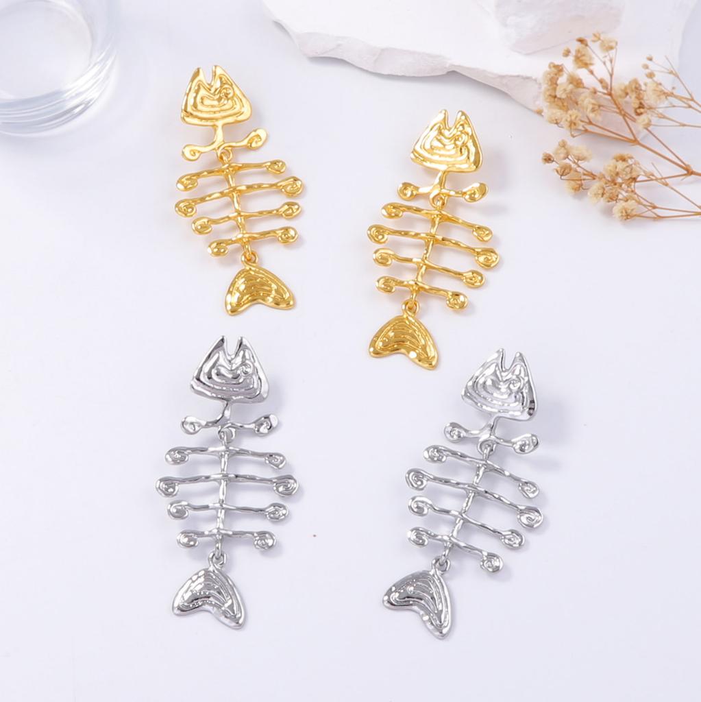 Seaside earrings temperament retro alloy cold wind light luxury fish bone earrings niche versatile commuter models