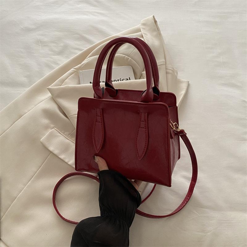 

Сумка Новая Мода Маленькая Квадратная Сумка Минималистичный Стиль Литературная Сумка Мессенджер красный