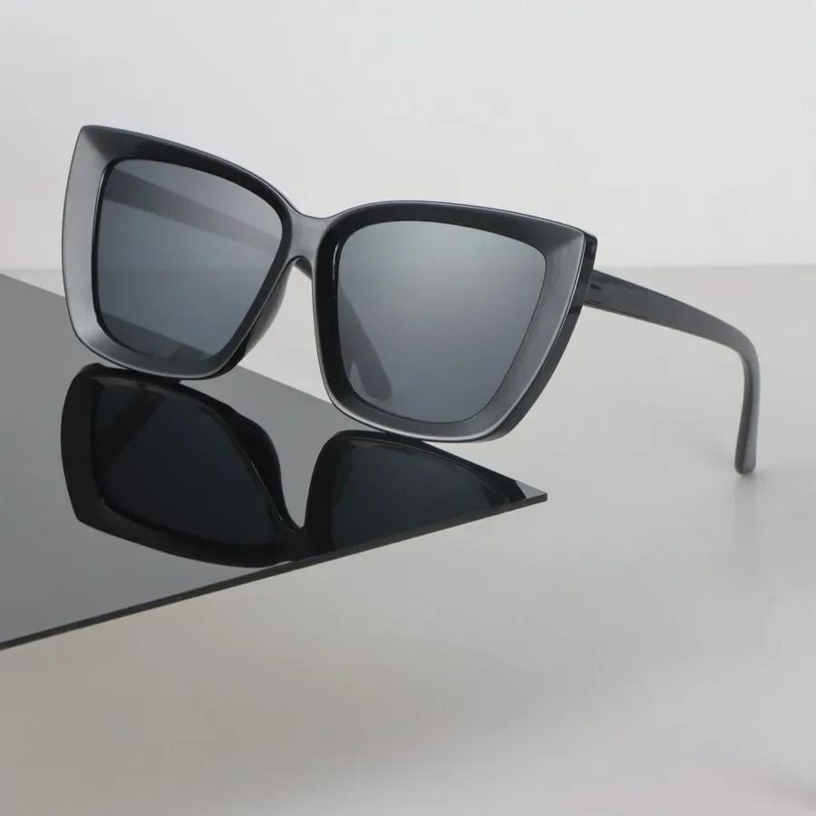 Vintage Rectangle Sunglasses Women Men Casual Fashion Glasses Luxurious Brand Designer Female