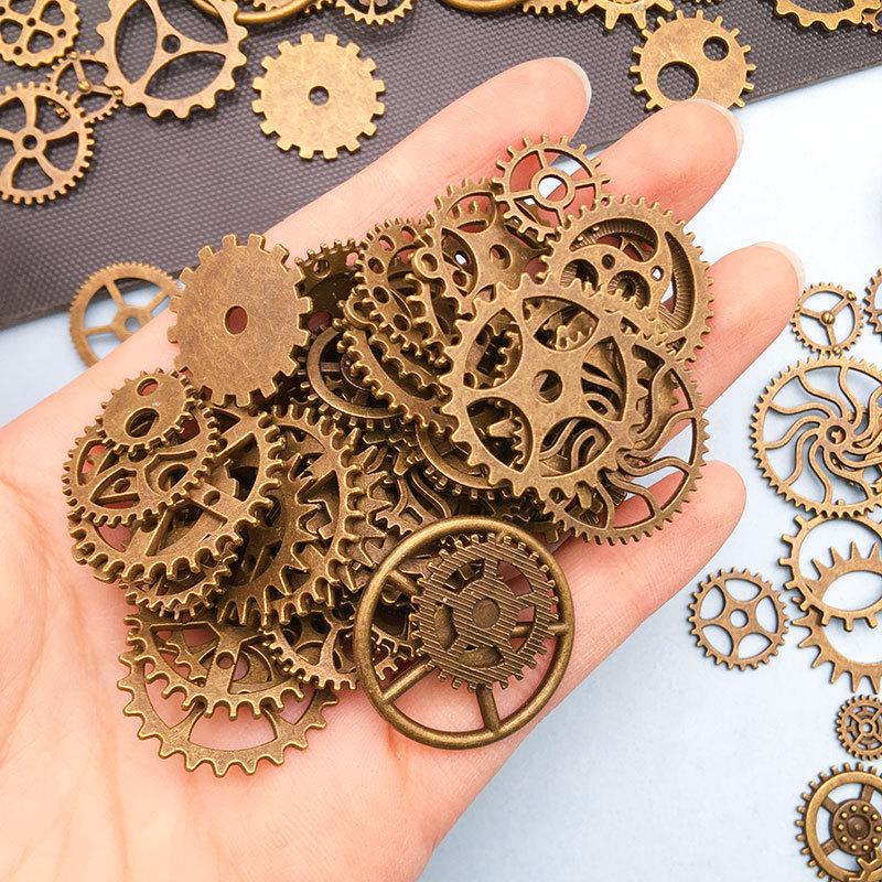 50g Retro Mechanical Gear Necklace: DIY Punk Alloy Pendant