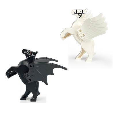 2 pezzi MOC White Fly Horse Pegasus Minifigure Accessori Pistole Parti Blocchi da costruzione Kit Mattoni Set Modello Giocattoli per bambini