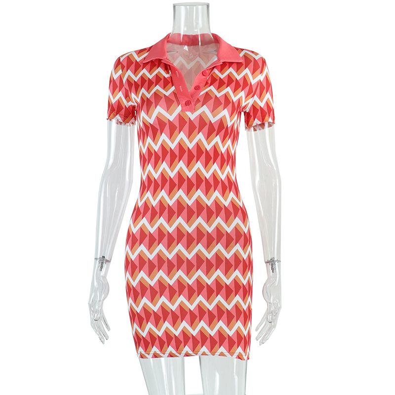 

Женское облегающее платье в полоску с лацканами, застежкой на пуговицы, короткими рукавами и запахом на бедрах S красный