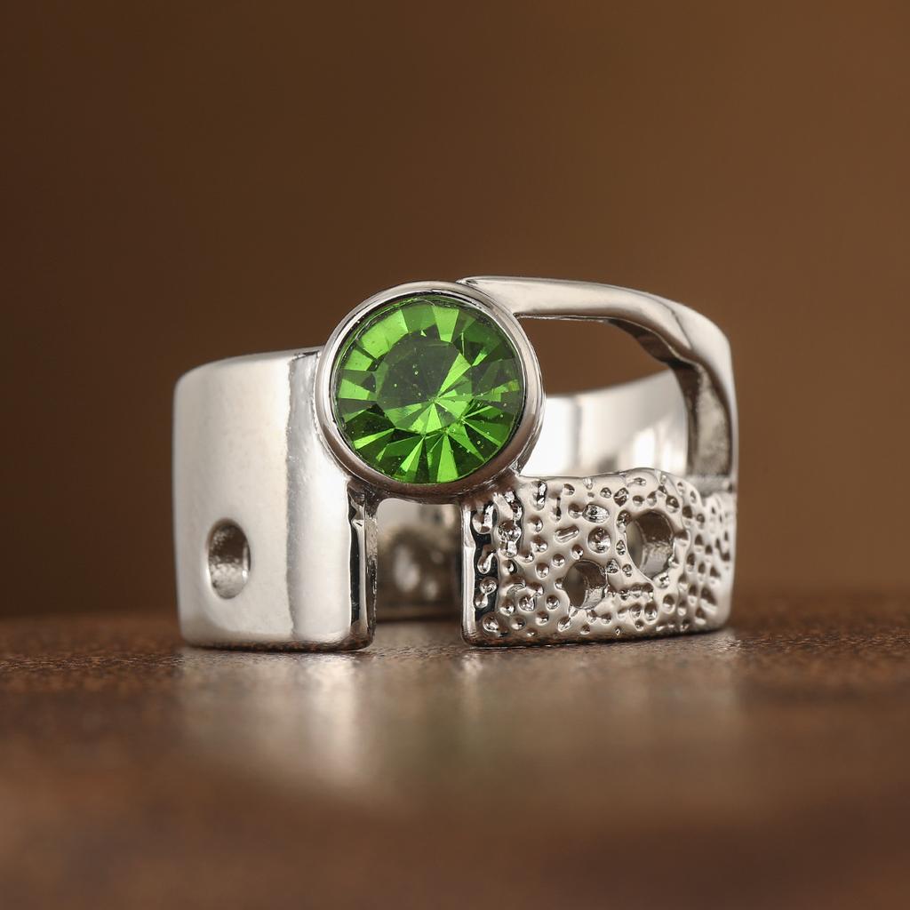 Luxury Textured Spliced Synthetic Green Gemstone Open Ring Copper Material Women Jewelry Ring For Banquet And Daily