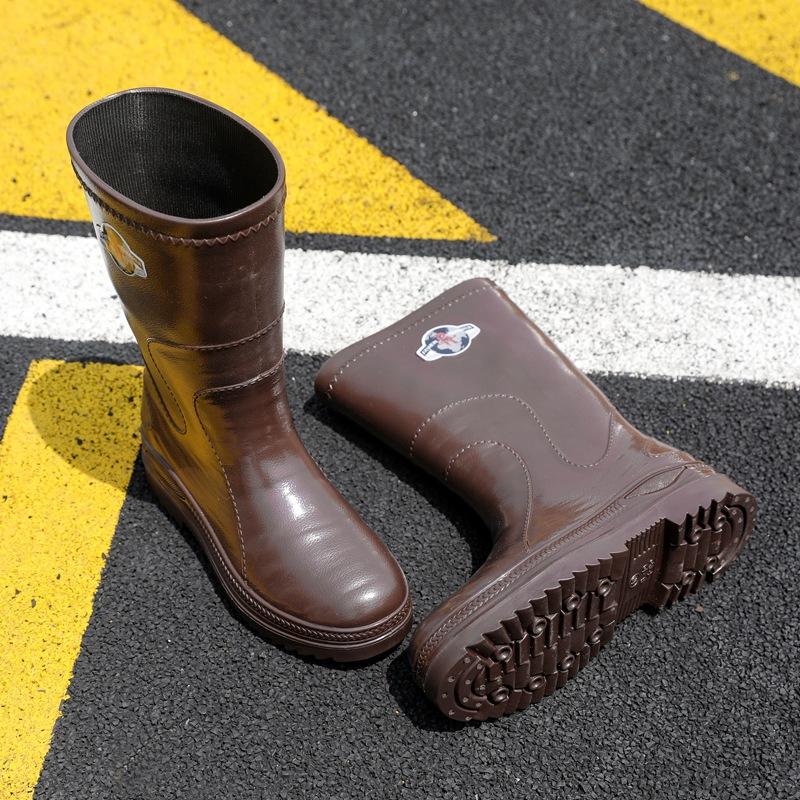 Fashion Rain Shoes Men's Medium Tube Non-slip Waterproof Shoes New Fashion Outdoor Water Boots Warm Kitchen Rubber Shoes Men's Fashion